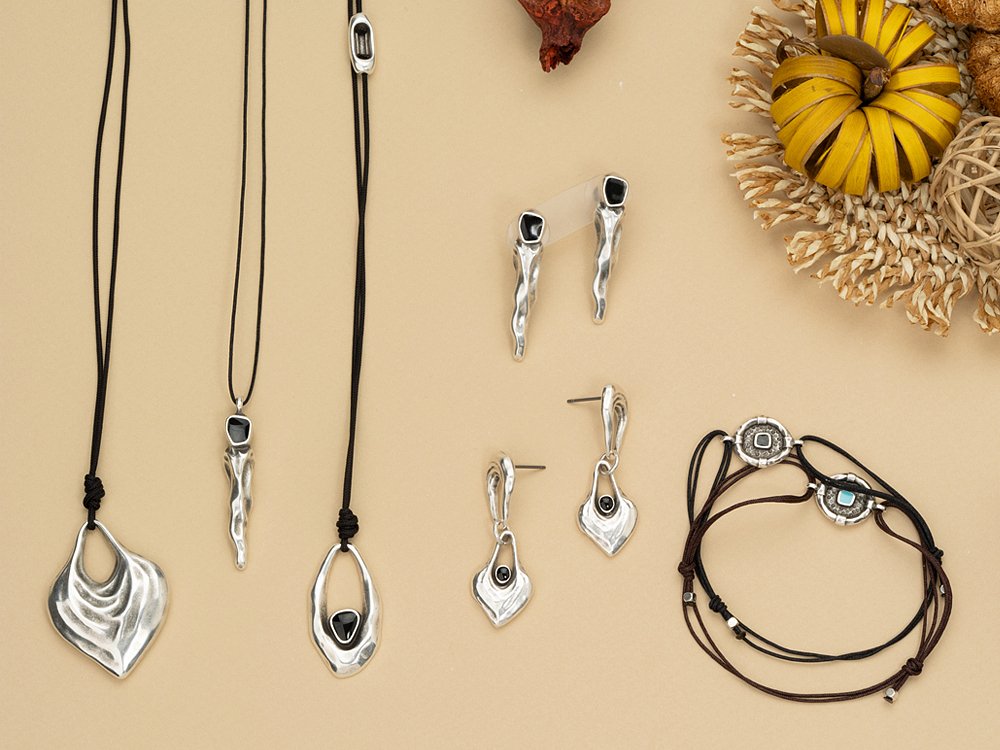 Silver-plated organic shapes