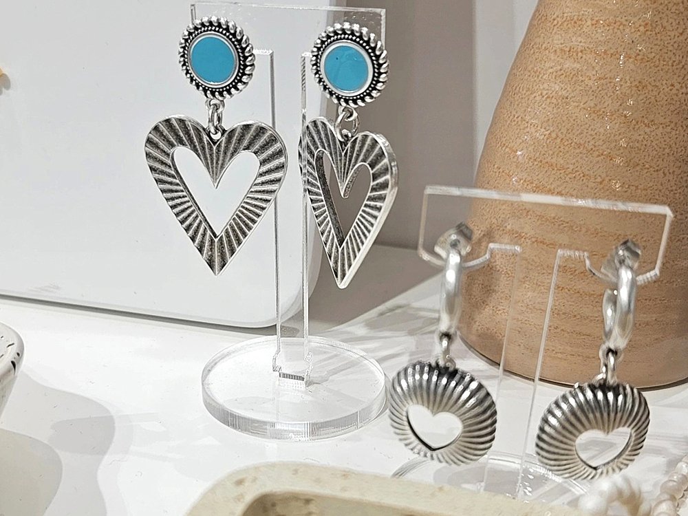 Earrings with hearts