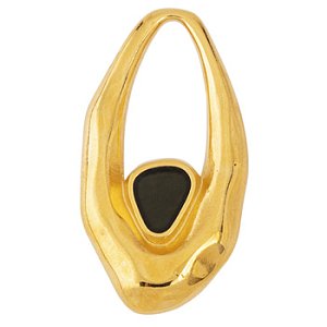 Oval pendant with setting