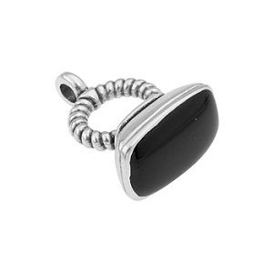 Pendant with setting