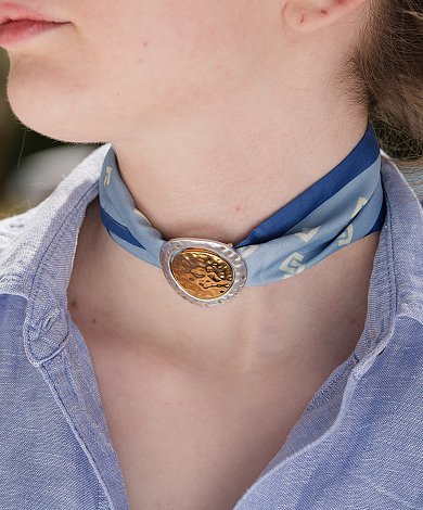 Pañuelo estampado con anilla dorada al por mayor convertido en pulsera tipo scarf jewelry
