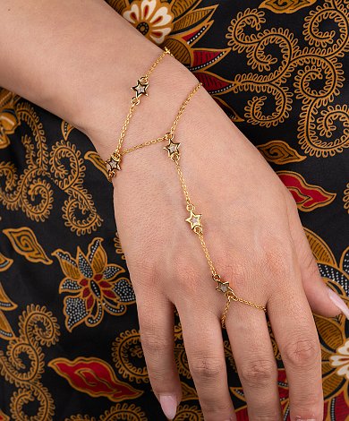Χρυσό hand chain με αλυσίδα, charm αστεριού και μικρά συνδετικά στοιχεία χονδρικής για κοσμήματα που ενώνουν βραχιόλι με δαχτυλίδι