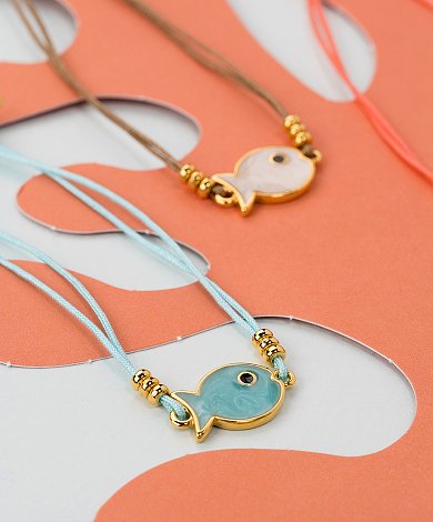 Χρυσά και ασημί fish charms, connectors και χάντρες χονδρικής με χρωματιστό σμάλτο σε κολιέ και βραχιόλια για καλοκαιρινά κοσμήματα