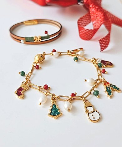 Wholesale 2026 gold plated zamak charms and Christmas theme enamel pendants for lucky bracelets and bijoux, jewelry findings for designers